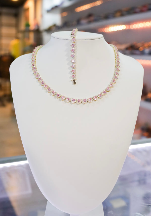 Cadena y pulsera de corazones