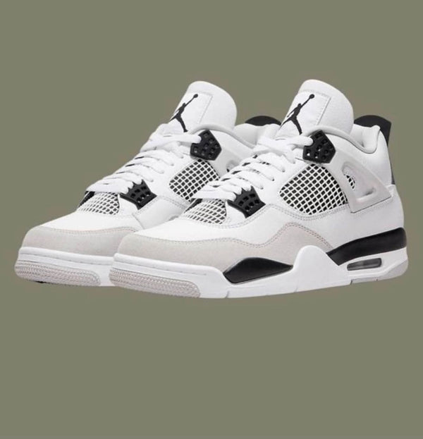 Jordan 4 MILITARY BLACK